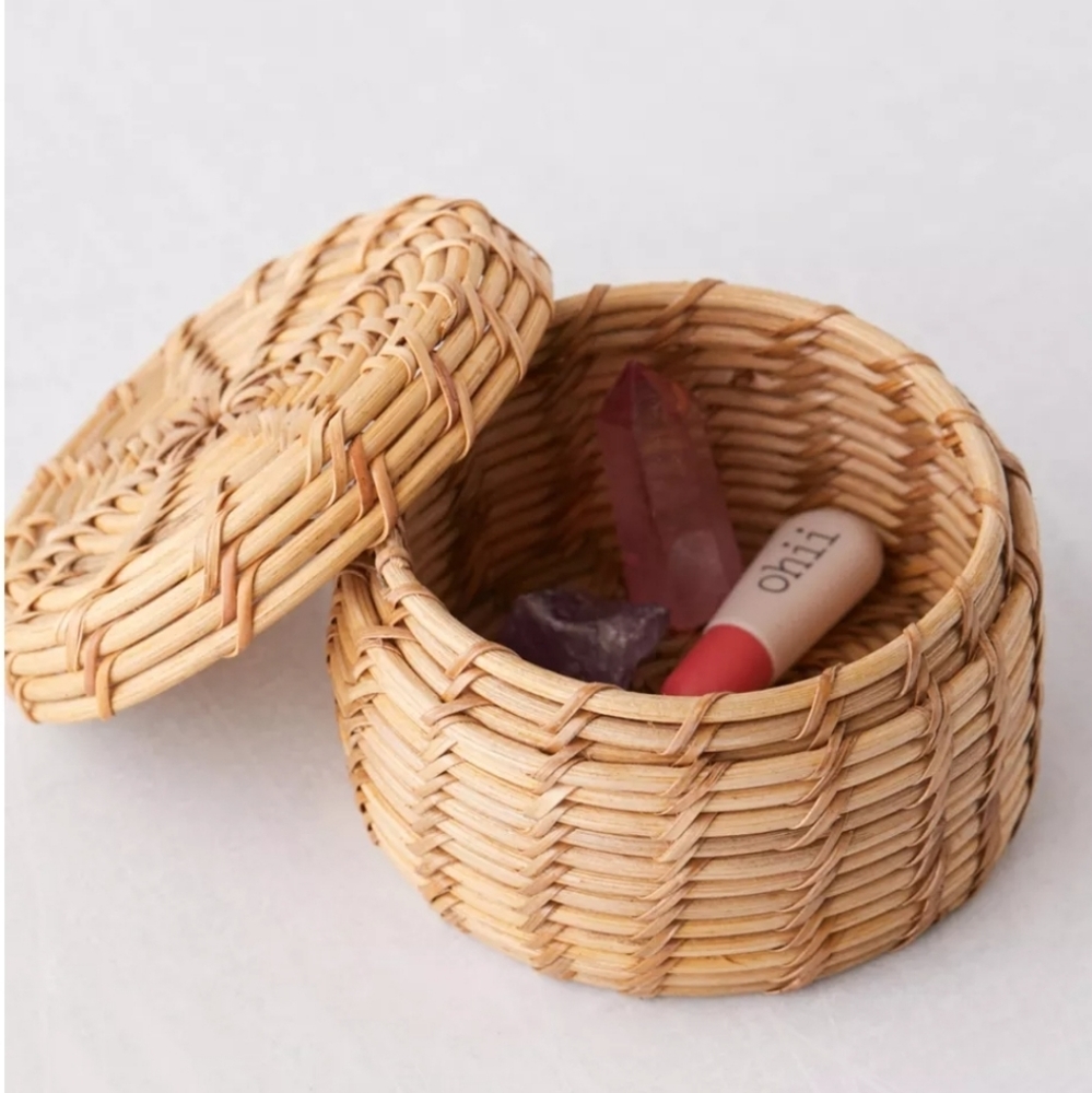 NWT | Urban Outfitters Lila Lidded Woven Basket